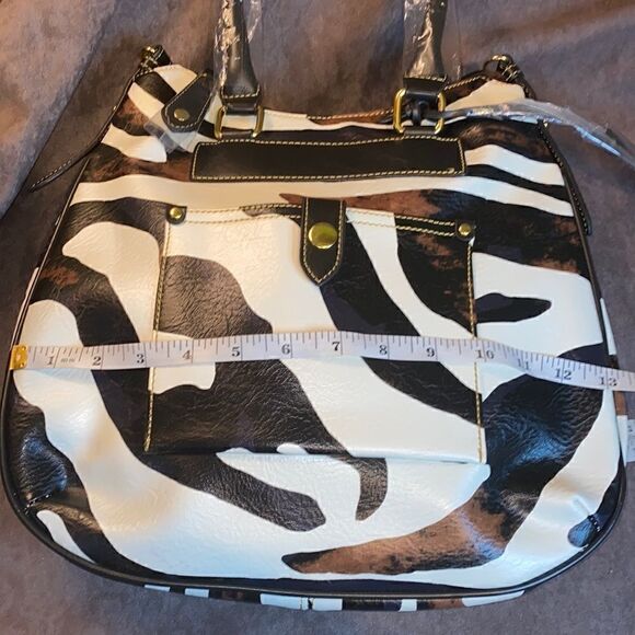 Shoulder Purse *Sale* Bundle 2 purses for $100 - Picture 3 of 6